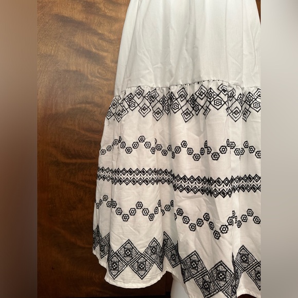 Draper James Geo Embroidered Midi Skirt Womens L Black & White A-Line Smocked - Picture 6 of 16